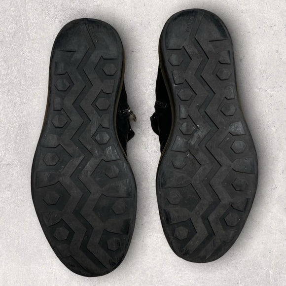 PRADA Levitate Black Quilted Leather High-Top Men’s Sneakers - Picture 6 of 17